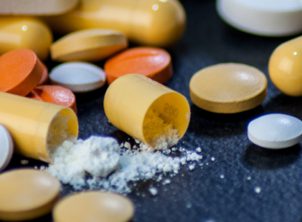 Anti-inflamatórios de uso comum na infância podem causar alterações no esmalte dentário